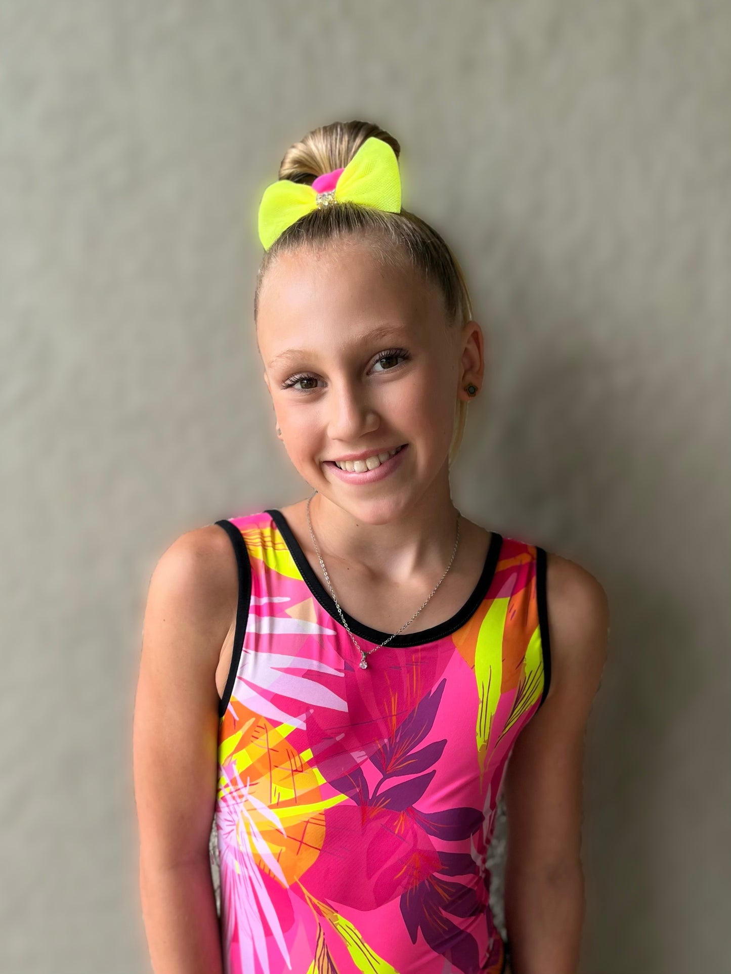 Neon Abby Single